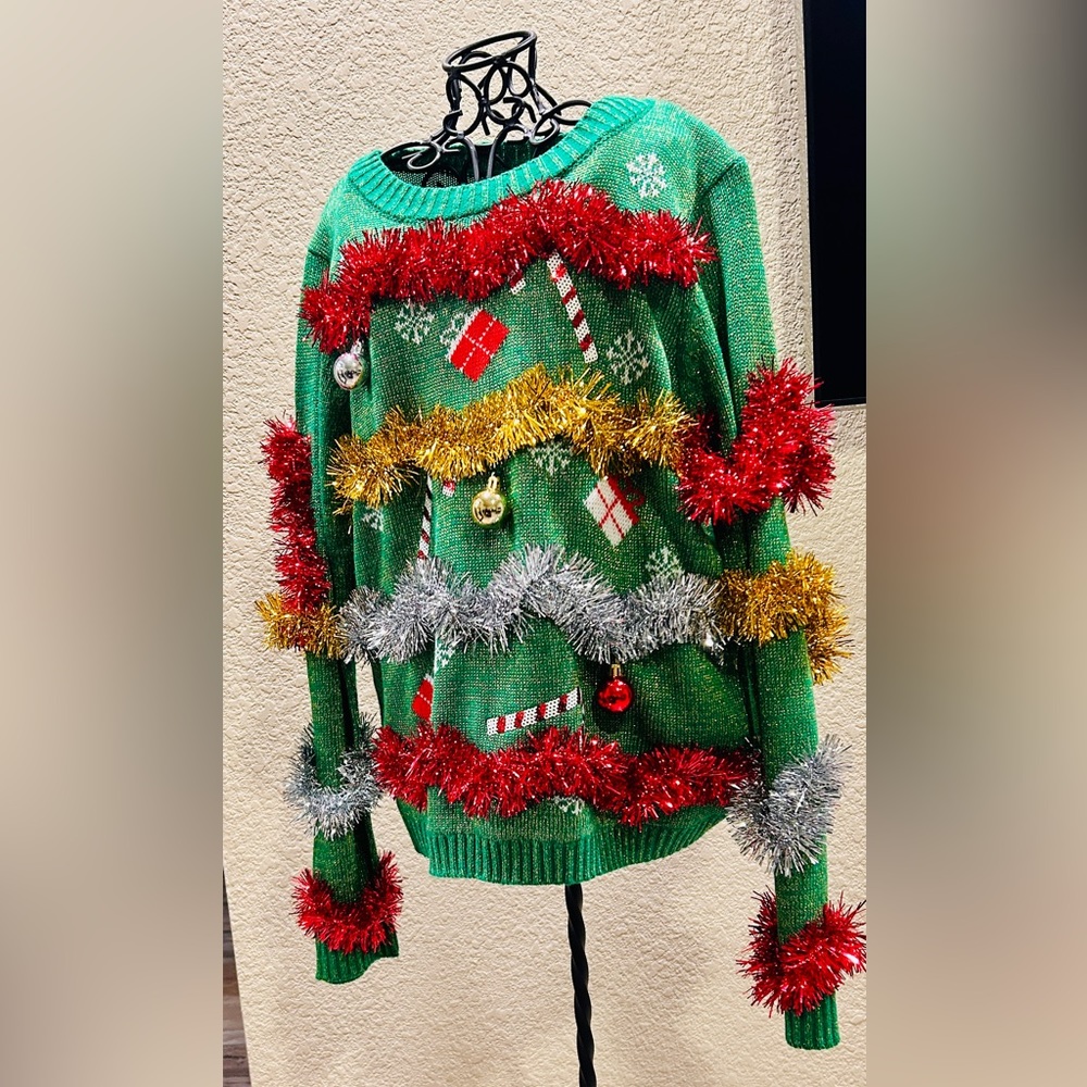 Size Large Holiday sweater perfect for Christmas party